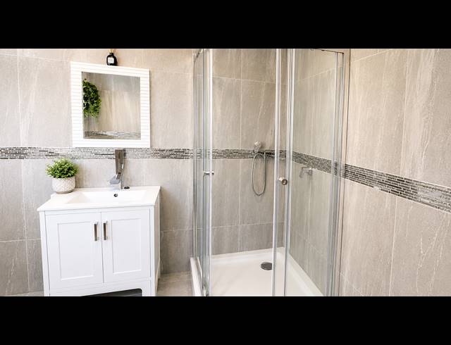2 BEDROOM TOWNHOUSE FOR SALE IN DIE HOEWES